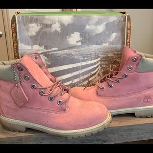 Timberland size 6 waterproof hiking boots